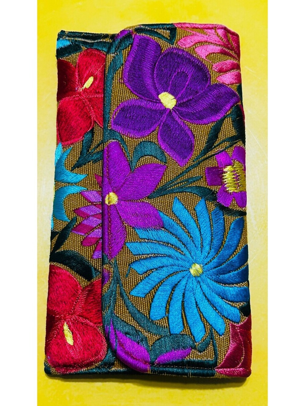 Mexican Folk Art / Frida Kahlo Aesthetic Embroidered Floral Envelope Clutch Bag